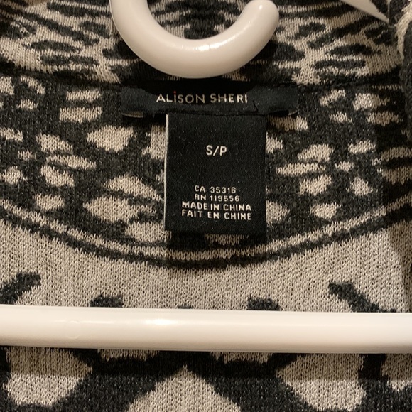 NWOT. Alison Sheri cardigan - Picture 6 of 10